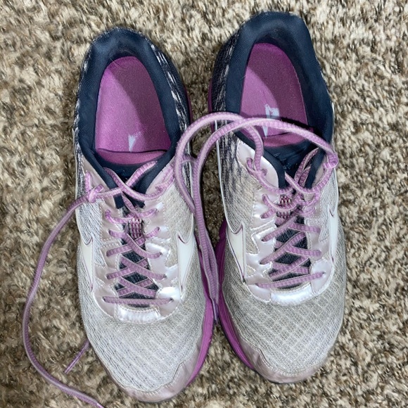 Mizuno Wave Rider 16 - Picture 2 of 7